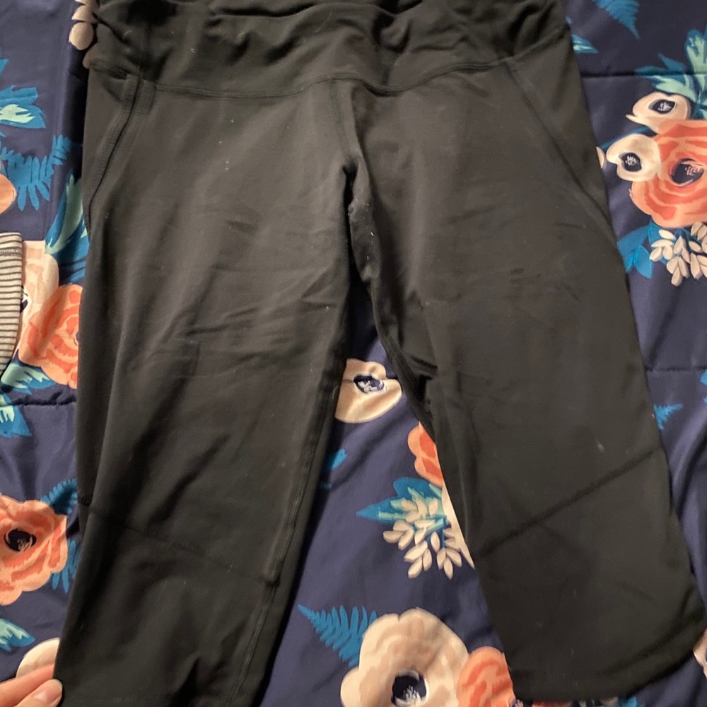 Lululemon crop short